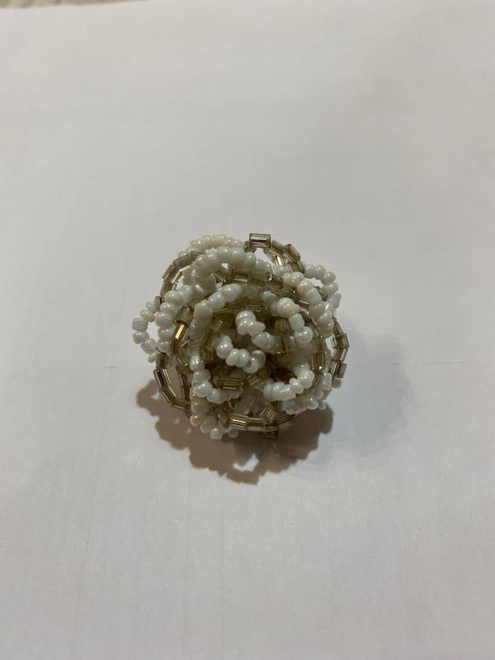 Anello Perline Fiore - bianco - Bijondo